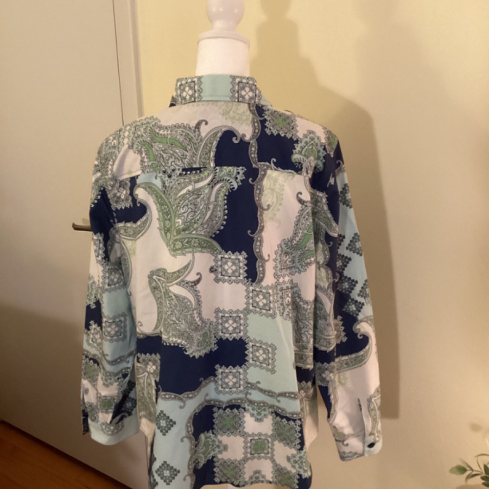 Chico’s size 2 (L) button up blouse - Picture 2 of 6